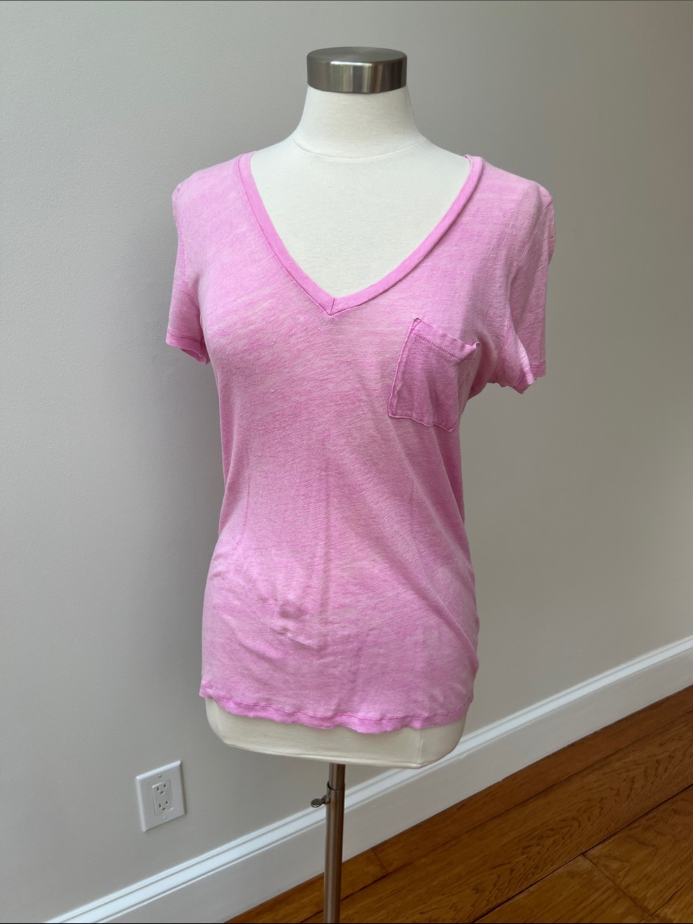 J Crew Linen Women’s Pink V-Neck Pocket Tee